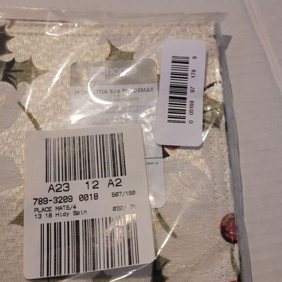 𝅺JC penny 4PLACEMATS Beautiful Colorful Large Nwt Holly 100%% cloth - Picture 3 of 5